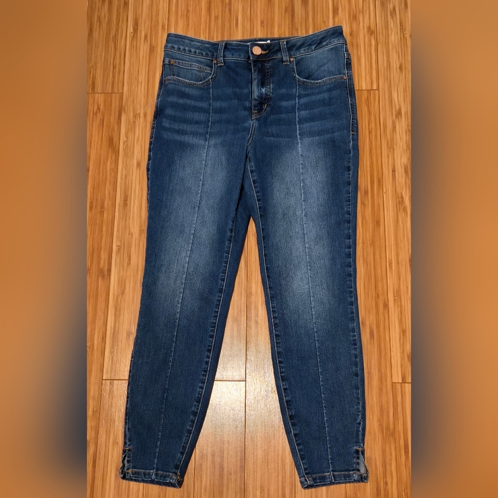 NWOT Maurices Everflex Blue Jeans